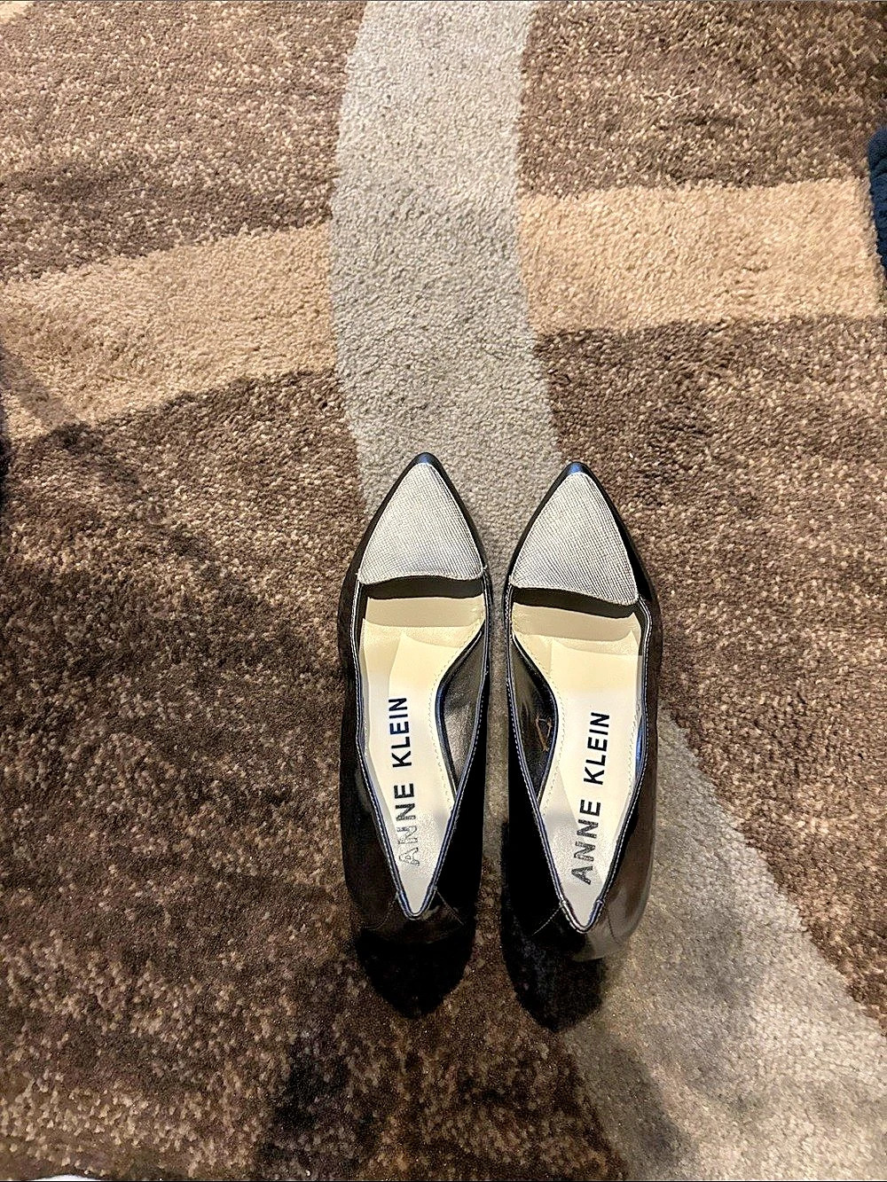 Anne Klein Pointed Toe Heels in Black & Gray Like New